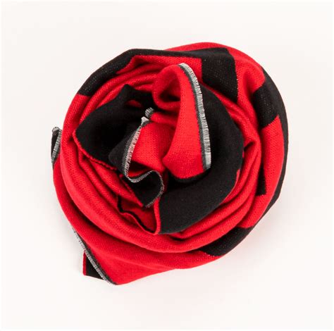 sciarpa givenchy donna|Foulard Givenchy in Lana Nero .